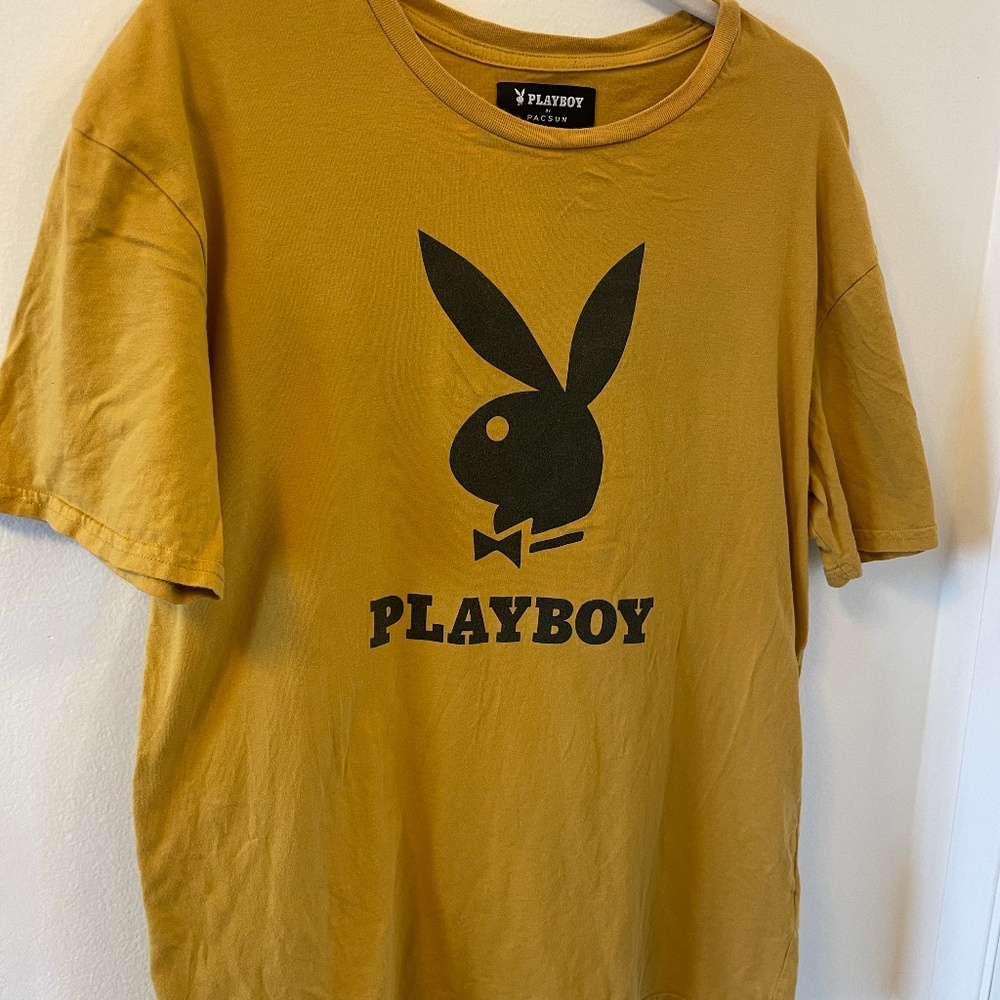 Playboy Tee Yellow size Large Mens
